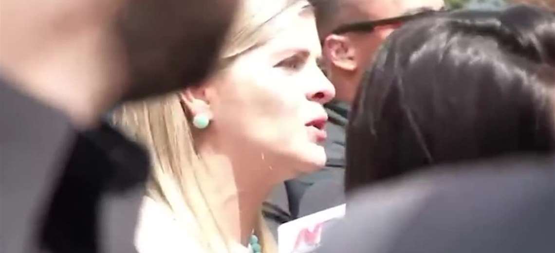 Laura Fernández: 