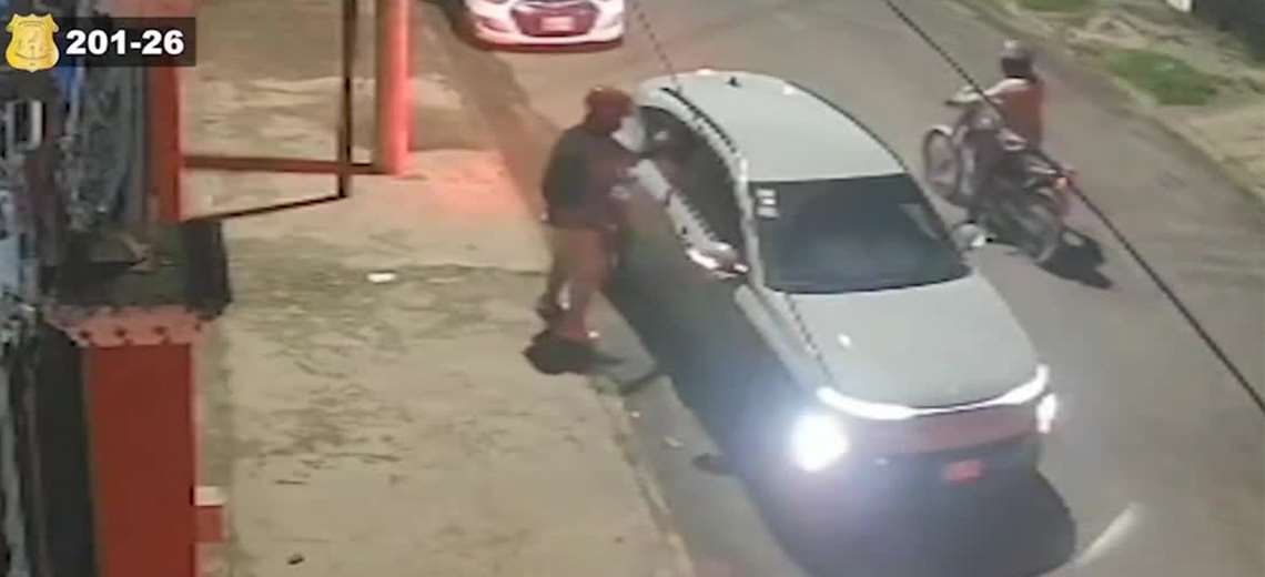Video revela brutal balacera en Liberia: joven madre asesinada dentro de carro