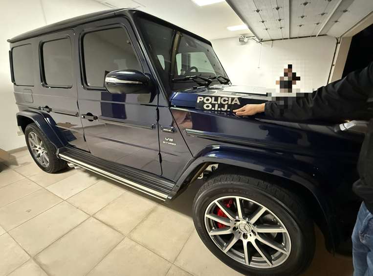Mercedes Benz