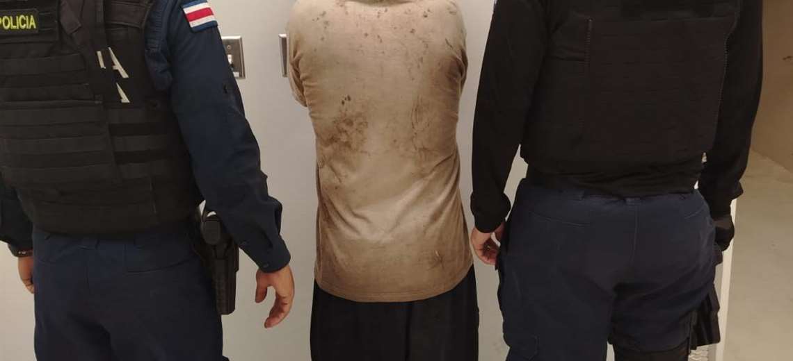 Detienen a sospechoso de abusar de una niña dentro de un comercio en Parrita