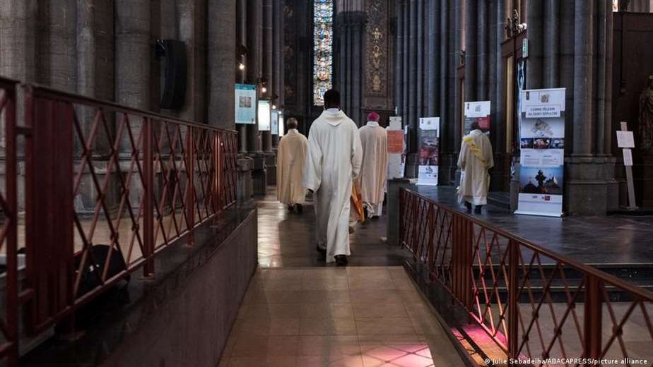 Arquidiócesis de Nueva York ofrece $800 millones a víctimas de abuso sexual