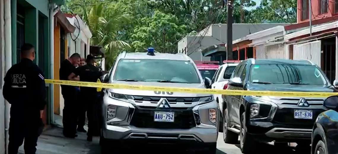 “Es muy doloroso”: Vecinos intentaron salvar a adultos mayores que murieron en incendio