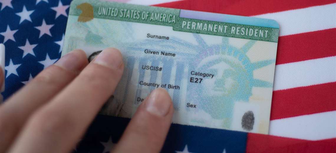 Gobierno de Trump exigirá a mayoría de inmigrantes que solicitan residencia que abandonen primero EE. UU.