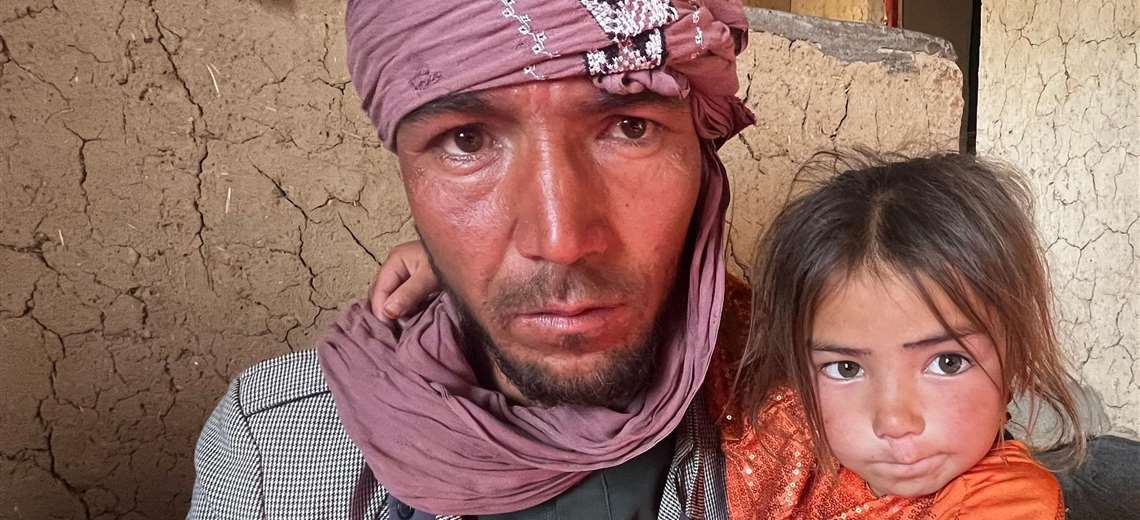 “Vendí a mi hija para pagar su tratamiento”: Familias enfrentan decisiones extremas en Afganistán
