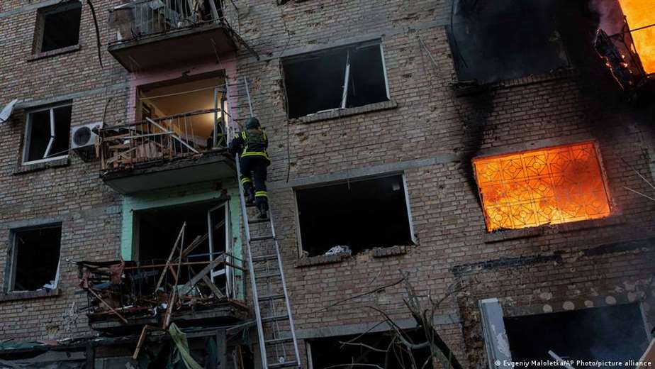 Ucrania hace recuento de daños: Más de 100 heridos tras bombardeo ruso