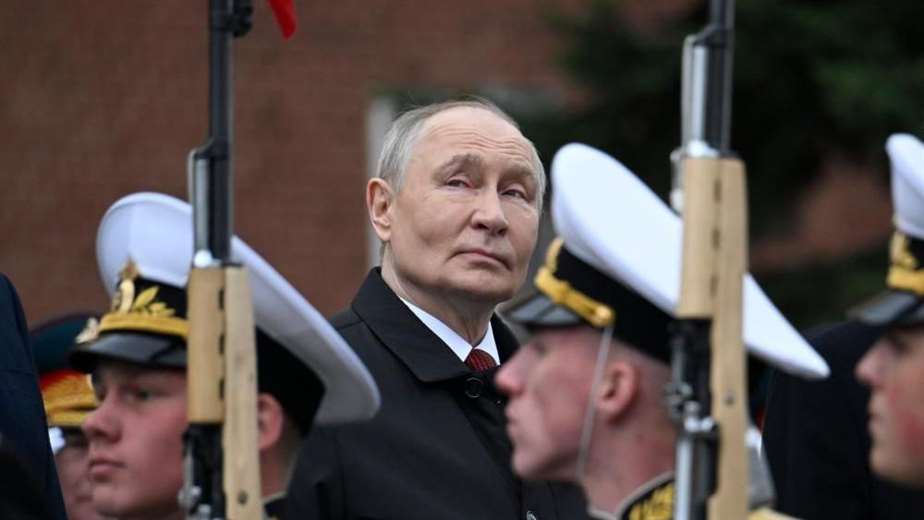 Putin justifica la guerra en Ucrania durante un reducido desfile del Día de la Victoria