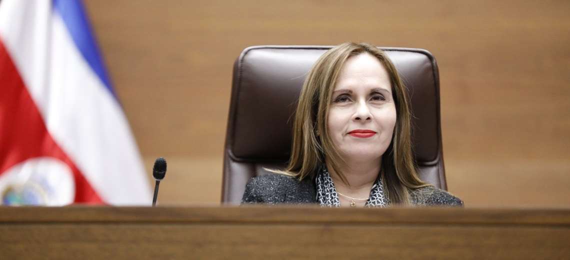 Oficialismo pide a Corte nueva nómina de candidato