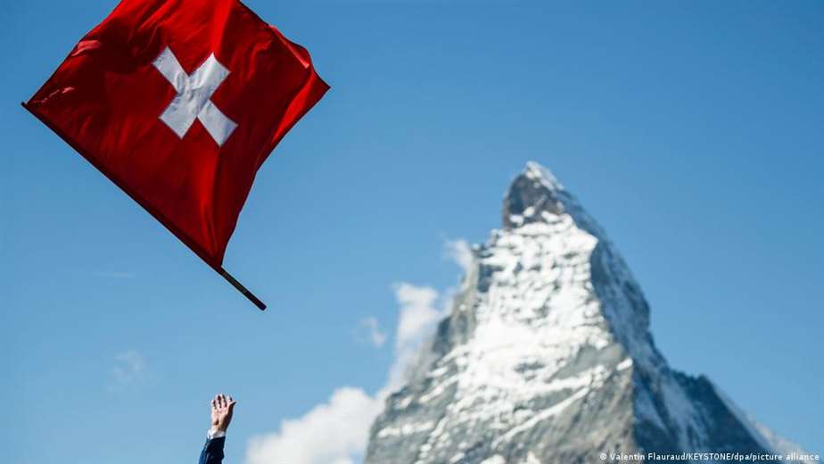 Suiza vota en referéndum para limitar su población