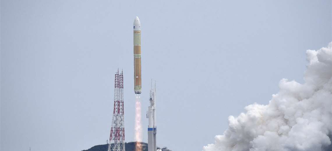 Cohete espacial insignia de Japón despega exitosam