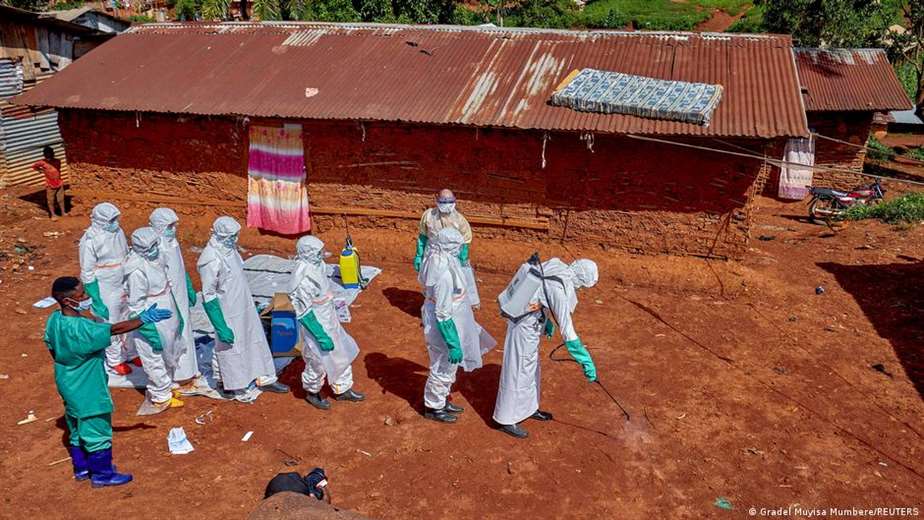 OMS reduce drásticamente los casos sospechosos de ébola