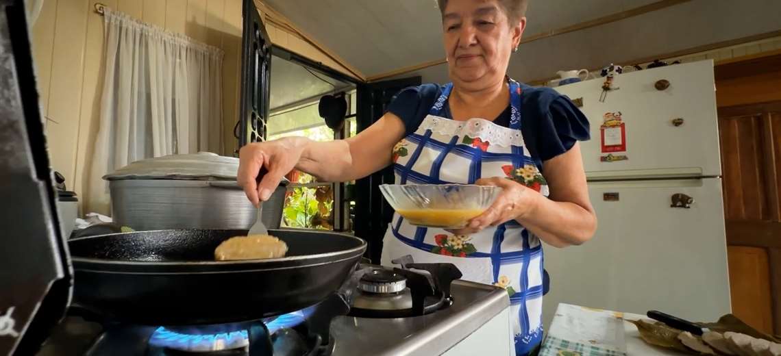 Elida Paniagua revela la receta de las tortas pericas que hicieron famoso a Río Grande de Atenas