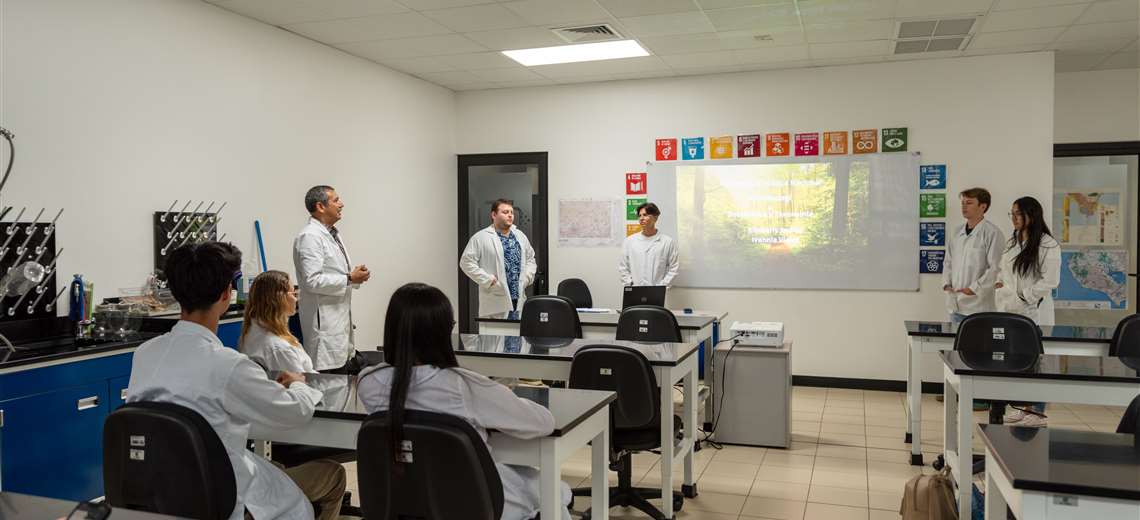 Plantean cambiar horas de clases para que universitarios con empleo terminen de estudiar