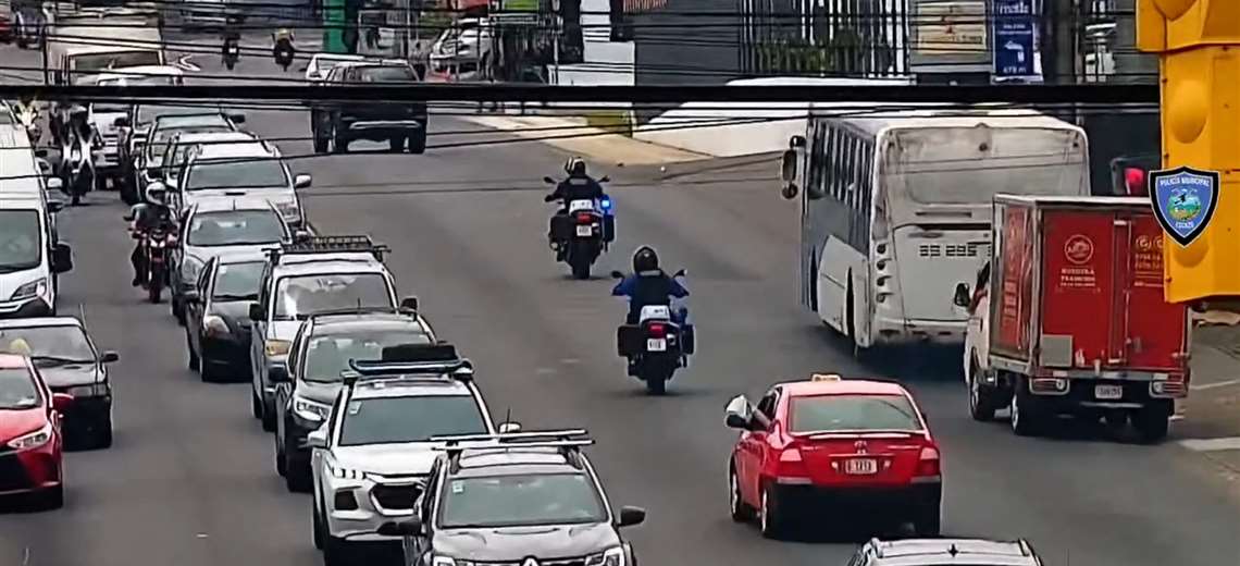 Video: Nuevamente, señal universal de auxilio logra salvar una vida en Escazú