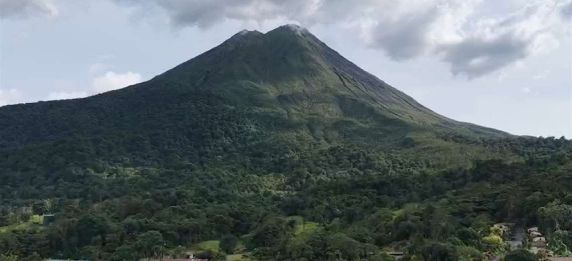 Destino en ascenso: La Fortuna se posiciona entre los más vi