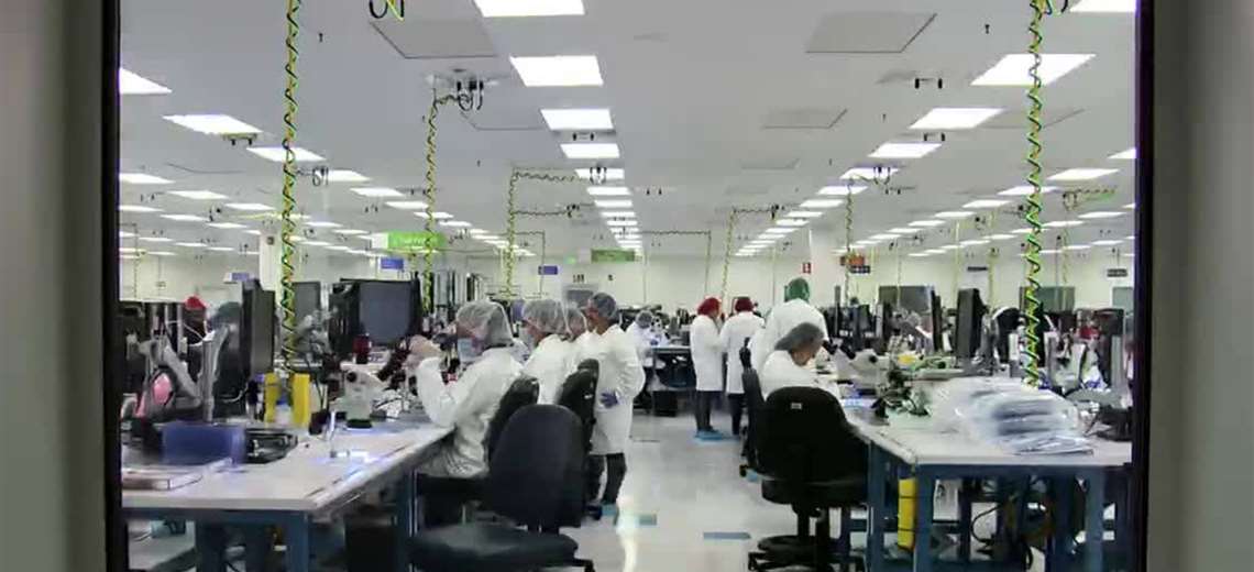 Proyecto de ley busca rebajar impuestos y cargas sociales a 