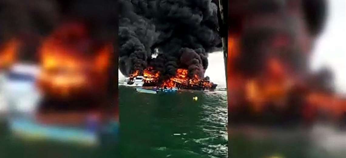 Conmoción en Ecuador: incendio en atracadero artesanal deja 
