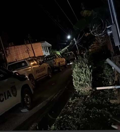Padre asesinado y su hijo herido en brutal ataque dentro de 