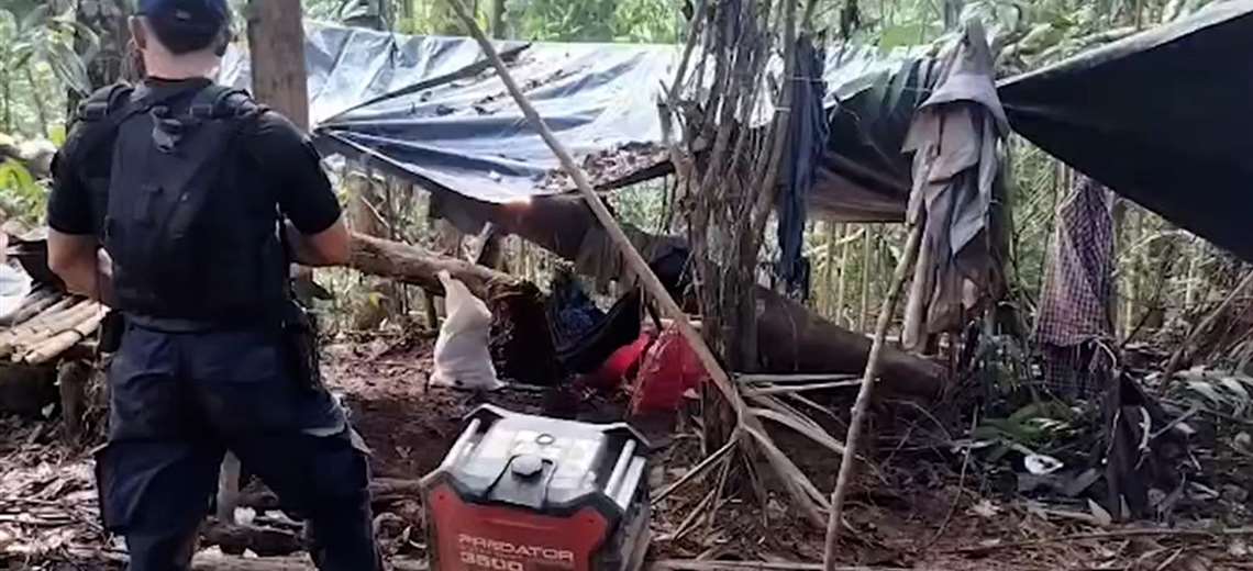 Fuerza Pública destruye dos campamentos usados par